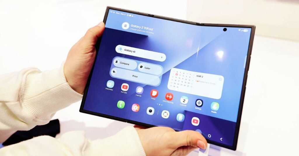 Samsung Galaxy Z Fold 8