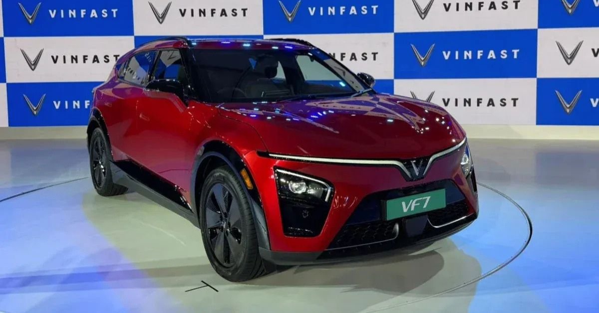 VinFast VF7